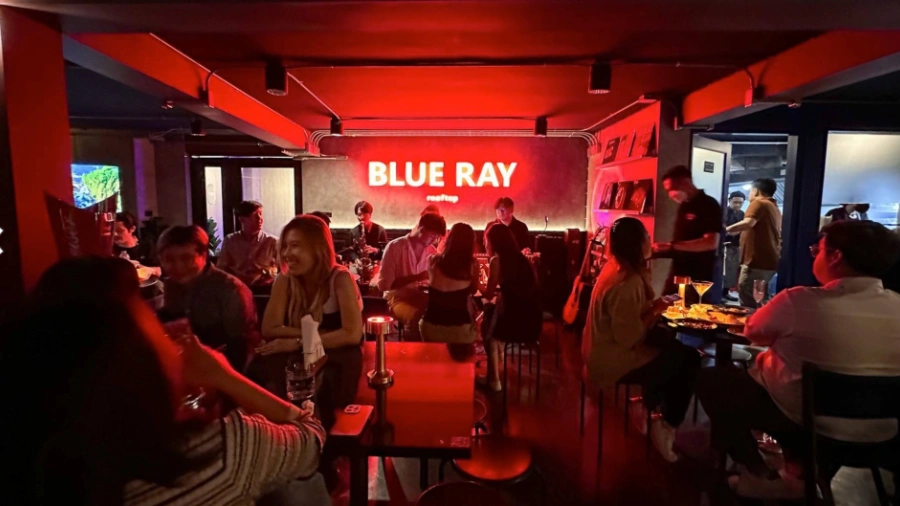 Rooftop ambiance at BlueRayBar Rooftop