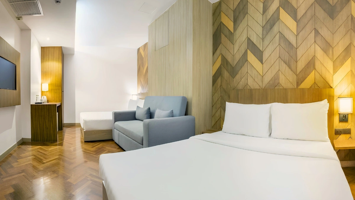 Family Room for 4 People room atmosphere at The Poshtel Bangkok By Benya