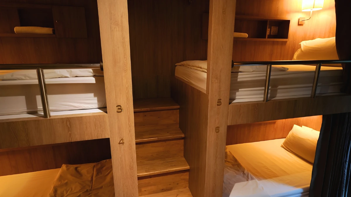 1 Person In 20 Beds Dormitory Mix additional atmosphere view at The Poshtel Bangkok By Benya